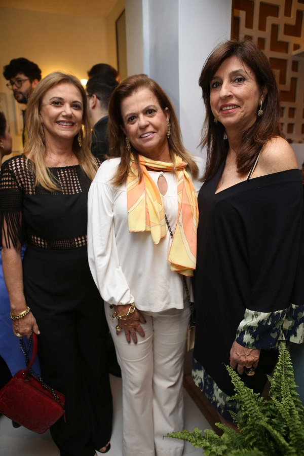  Vitoria Tourinho Dantas, Amelia e Vera Garcez                      